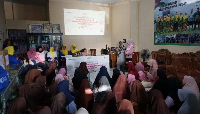 Peringati Hari Kartini, PLN UPT Palu Beri Santunan dan Penyuluhan di Panti Asuhan