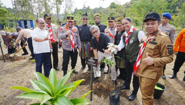 Rocky Gerung: Polisi Itu ‘Pohon Lindung Seluruh Indonesia