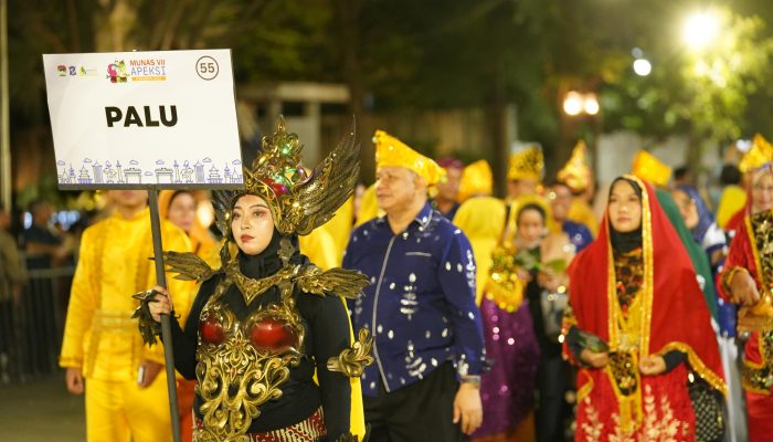 Delegasi Kota Palu Tampil Memukau di Karnaval Budaya APEKSI Surabaya