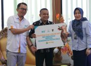 BSI Serahkan Sapi Kurban untuk Masyarakat Palu Lewat Pemkot