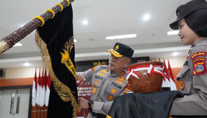 Polda Sulteng Gelar Pencucian Pataka ‘Wira Dharma Brata’ Menjelang Hari Bhayangkara Ke-79