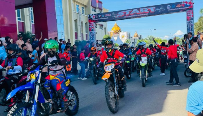 Meriah! Ribuan Rider Ramaikan Bhayangkara Otomotif 2025 di Palu