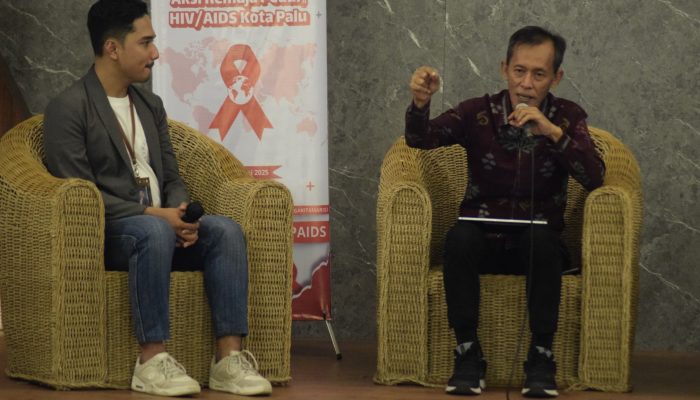 dr. Rochmat Jasin Paparkan Strategi STOP HIV/AIDS di Hadapan Remaja Palu