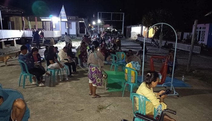 Pasca Gempa 6,0 SR, Warga Poso Masih Waspada di Luar Rumah