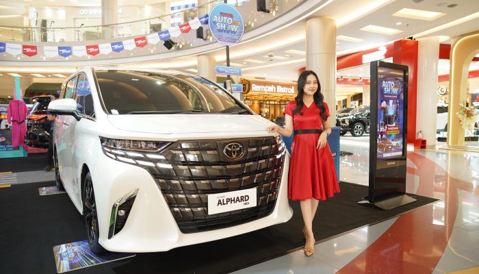 Kalla Toyota Catat Lonjakan Penjualan Mobil Hybrid di Semester I 2025