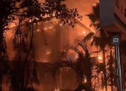 Kantor DPRD Kota Makassar Terbakar Saat Aksi Unjuk Rasa Berujung Rusuh, Wali Kota Dievakuasi