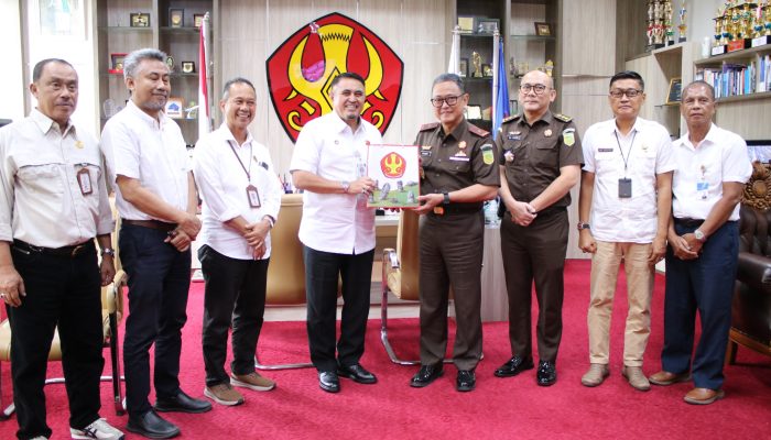 Kajati Sulteng dan Untad Bahas Penguatan SDM Hukum di Sulteng