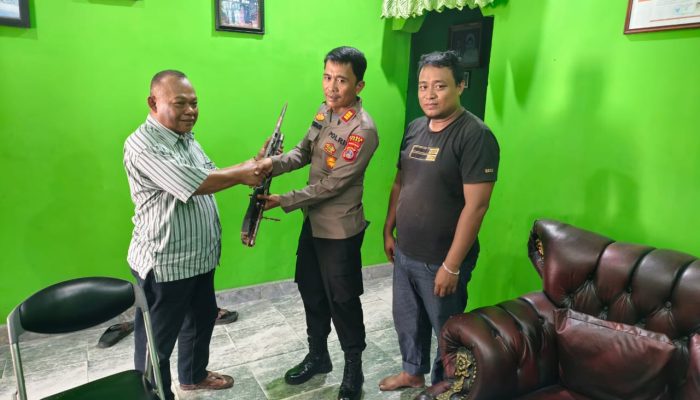 Dua Senjata Rakitan Ditemukan di Kebun Warga Poso, Langsung Diserahkan ke Aparat