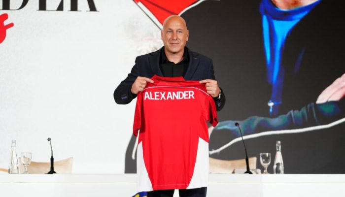 Dari Eropa hingga Amerika Latin, Ahli Teknik Belanda Ini Kini Tangani Sepak Bola Indonesia