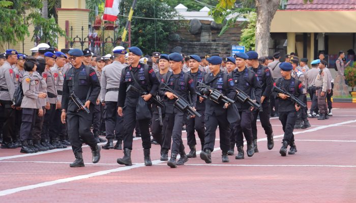 1.273 Personel Gabungan Siaga Amankan Aksi Unjuk Rasa di Palu