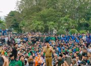 Di Tengah Hujan, Gubernur Anwar Hafid Sambut Massa dan Tegaskan Komitmen Pro-Rakyat