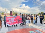 Puluhan Pemuda Gelar Aksi ‘Draw The Line’ di Palu, Tuntut Keadilan Iklim