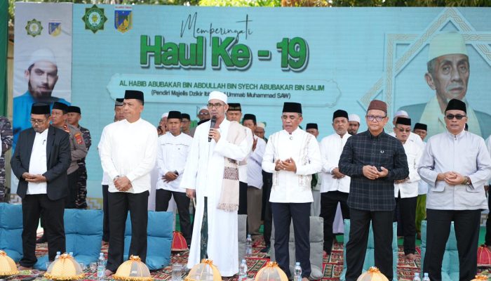 Gubernur Anwar Hafid Hadiri Haul Al Habib Abubakar di Parimo