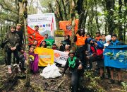 Aksi Nyata Cinta Alam, Rumah Zakat Palu Tanam Pohon dan Bersih Gunung Gawalise