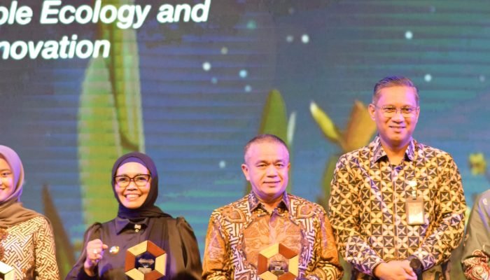 Kota Palu Raih Penghargaan Pemerintah Kota Terbaik se-Indonesia di ISNA 2025