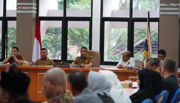 Wali Kota Palu Pimpin Rapat Pemanfaatan Tanah Hibah di Pengawu dan Bayaoge