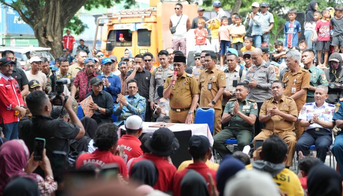 Gubernur Sulteng Temui Warga Pantoloan, Tegaskan Tak Ada Pemindahan Pelabuhan Tanpa Solusi