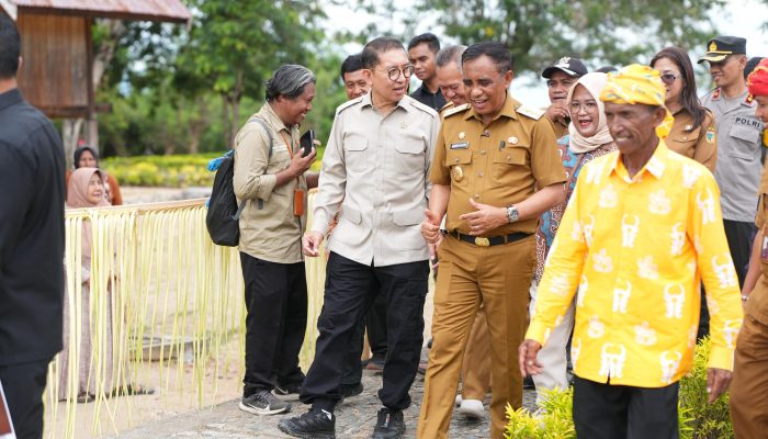 Didampingi Gubernur Anwar Hafid, Menbud Resmikan Laboratorium Megalitik Vatunonju