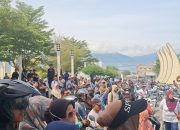 Ratusan Warga Tondo Geruduk Untad, Desak Penertiban Tawuran Antar-Fakultas