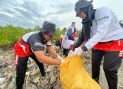 Basarnas Palu Ikut Aksi Bersih Pantai di Kawasan Mangrove Layana Indah