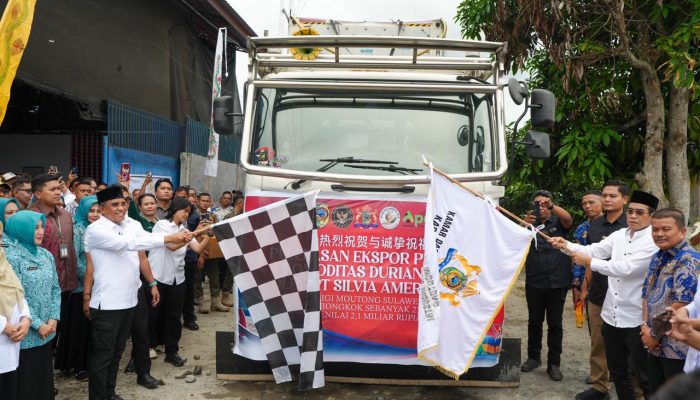 Gubernur Anwar Hafid Lepas Ekspor Perdana 27 Ton Durian Beku Parimo ke Tiongkok