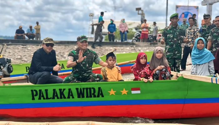Bantu Akses Pendidikan, Pangdam XXIII/Palaka Wira Beri Perahu untuk Pelajar Kepulauan Togean