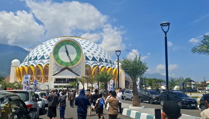 Masjid Raya Baitul Khairaat Gelar Salat Id Perdana, Siap Tampung 30.000 Jamaah