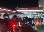Gegara Isu BBM Naik, Warga Palu Rela Antre Panjang di SPBU
