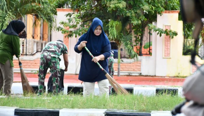 Pemkab Touna Konsisten Dorong Gerakan Indonesia ASRI Lewat Kerja Bakti Rutin