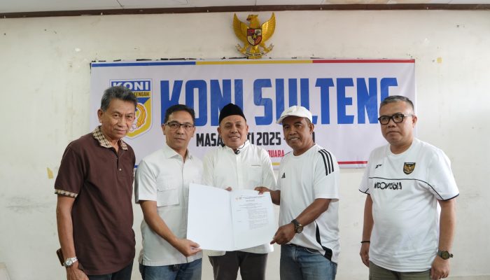 KONI Sulteng Resmi Serahkan SK Pengurus KONI Kota Palu