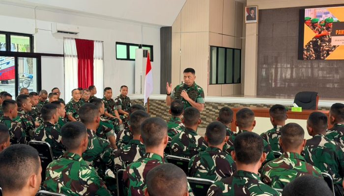 Pangdam XXIII/Palaka Wira Motivasi Prajurit Baru Dua Batalyon Yonif TP