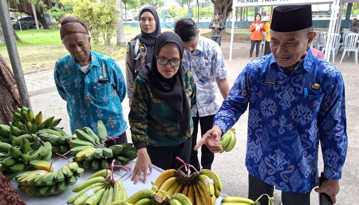 Pemkot Palu Gelar Pasar Tani, Stabilkan Harga Pangan Jelang Idulfitri