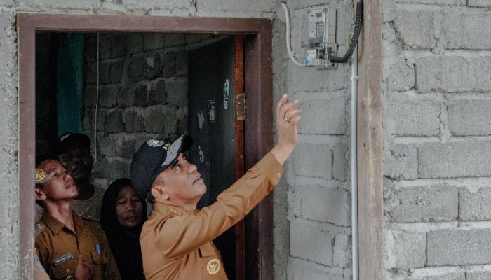 Gubernur Anwar Hafid Luncurkan BERANI Menyala, Wujud Nyata Pemerataan Listrik di Sulteng