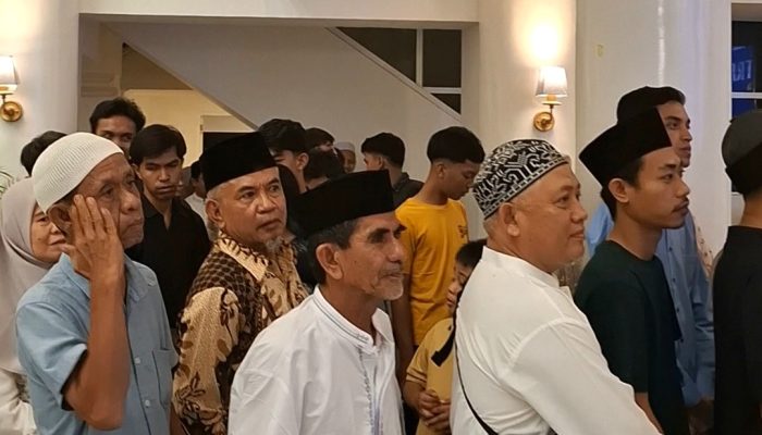Hari Kedua Lebaran, Warga Antusias Bertemu Gubernur Anwar Hafid