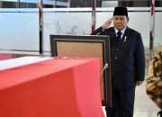 Presiden Prabowo Beri Penghormatan Terakhir untuk Tiga Prajurit TNI yang Gugur di Misi UNIFIL Lebanon