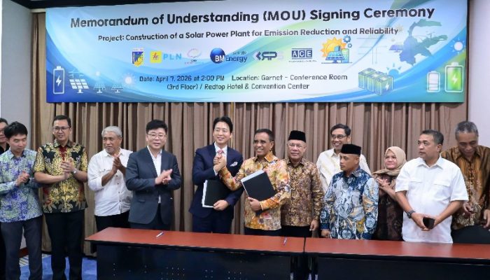 Anwar Hafid Teken Kerja Sama Energi Surya, Sasar 8 Kabupaten di Sulteng