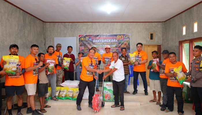 Jelang Hari Bhayangkara ke-80, Tim Offroad Nambaso 2026 Salurkan Bansos di Donggala