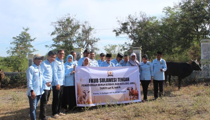 Tokoh Lintas Agama Bersatu di Iduladha, FKUB Sulteng Salurkan Tiga Sapi Kurban