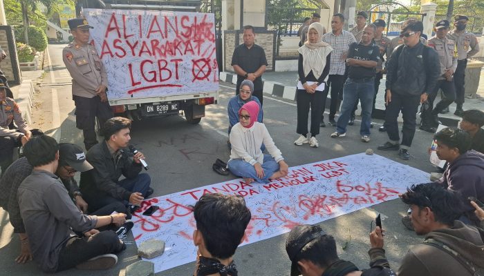 Masyarakat Kota Palu Gelar Aksi Tolak LGBT, Sampaikan Tujuh Tuntutan ke DPRD Sulteng
