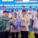 Ketua PB IKA PMII Serahkan SK Anggota Kehormatan kepada Gubernur Anwar Hafid