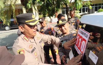 Polresta Palu Gencarkan Sosialisasi Layanan 110, Stiker Dipasang di Semua Armada Operasional