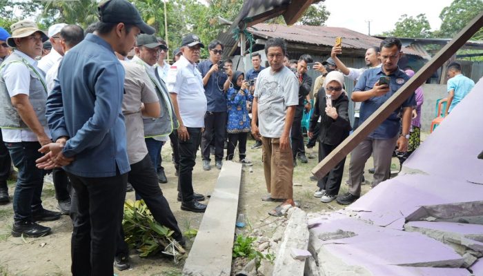 Kunjungi Wilayah Terdampak Gempa, Gubernur Anwar Hafid Prioritaskan Kebutuhan Dasar Warga