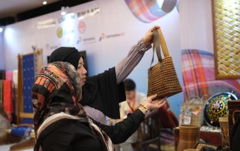 Anyaman Teduhu Binaan PT Vale Curi Perhatian di HUT Dekranas 2026