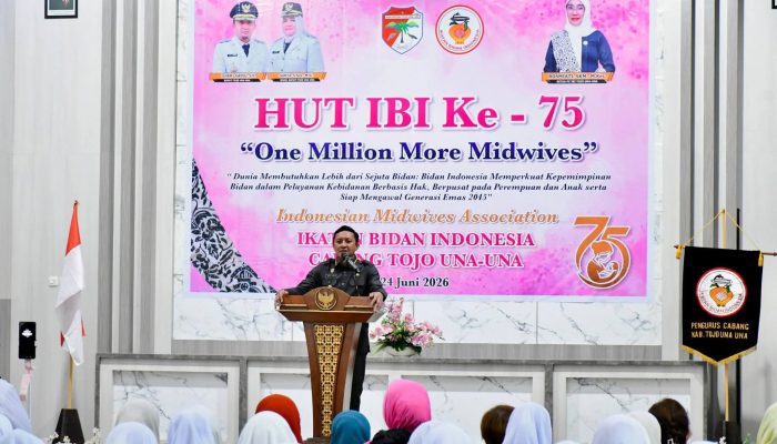 Bupati Touna Ilham Lawidu Hadiri Peringatan HUT ke-75 Ikatan Bidan Indonesia