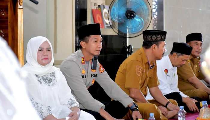Wakil Bupati Touna Sambut Kepulangan Jemaah Haji di Ampana