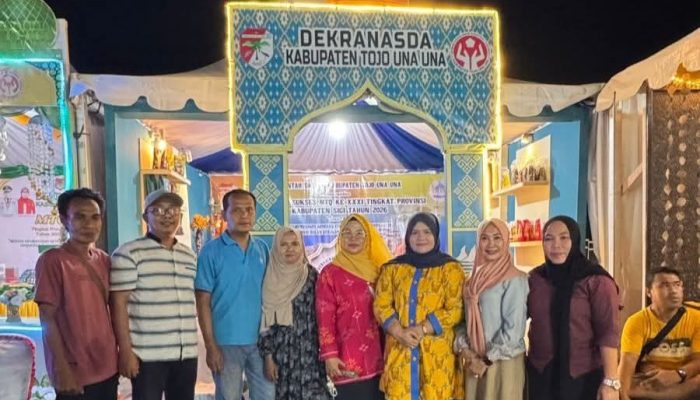 Wabup Surya Lapasiri Tinjau Stand Dekranasda Tojo Una-Una di MTQ XXXI Sulteng, Dukung Promosi Produk Lokal