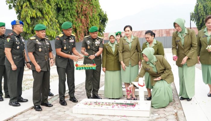 Peringati HUT ke-1, Kodam XXIII/Palaka Wira Ziarah dan Tabur Bunga di TMP Tatura
