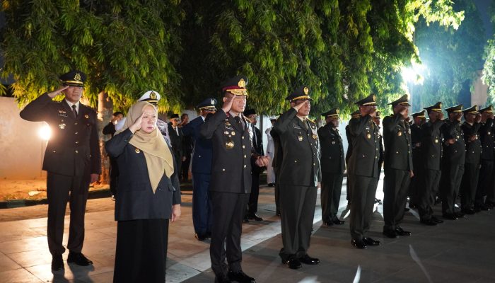 Kapolda Sulteng Hadiri Apel Kehormatan dan Renungan Suci HUT ke-81 Kemerdekaan RI