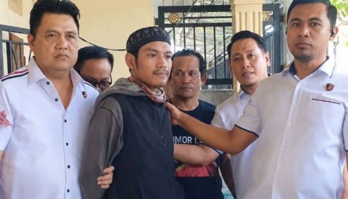 Pelarian Sebulan Berakhir, Polisi Tangkap AK Pelaku Pembunuhan Satu Keluarga di Palu