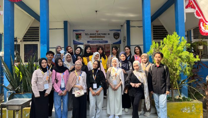Mahasiswa Baru UWN Kelompok 9 Sosialisasikan Bahaya Rokok dan Narkotika kepada Siswa SMP di Palu